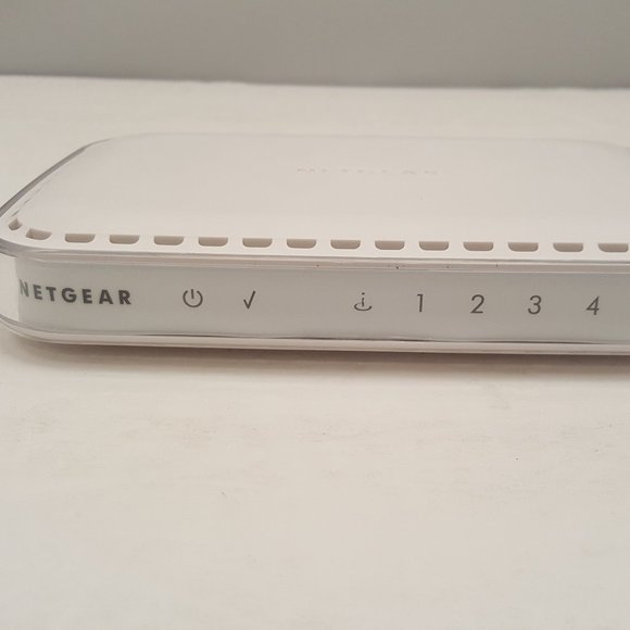 NETGEAR 4 Port Web Safe Cable / DSL Router w/ 10/100 Mbps Switch | RP614 v3 USED - Picture 1 of 9